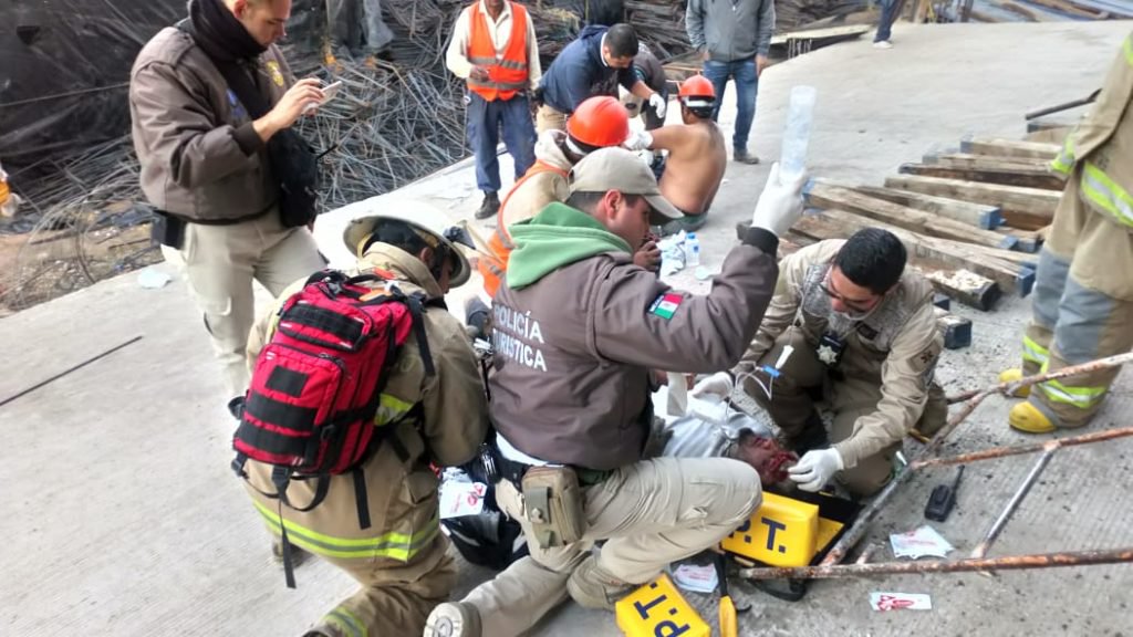 Derrumbe en construcción deja ocho heridos en Jalisco - desplome-construccion-jalisco1