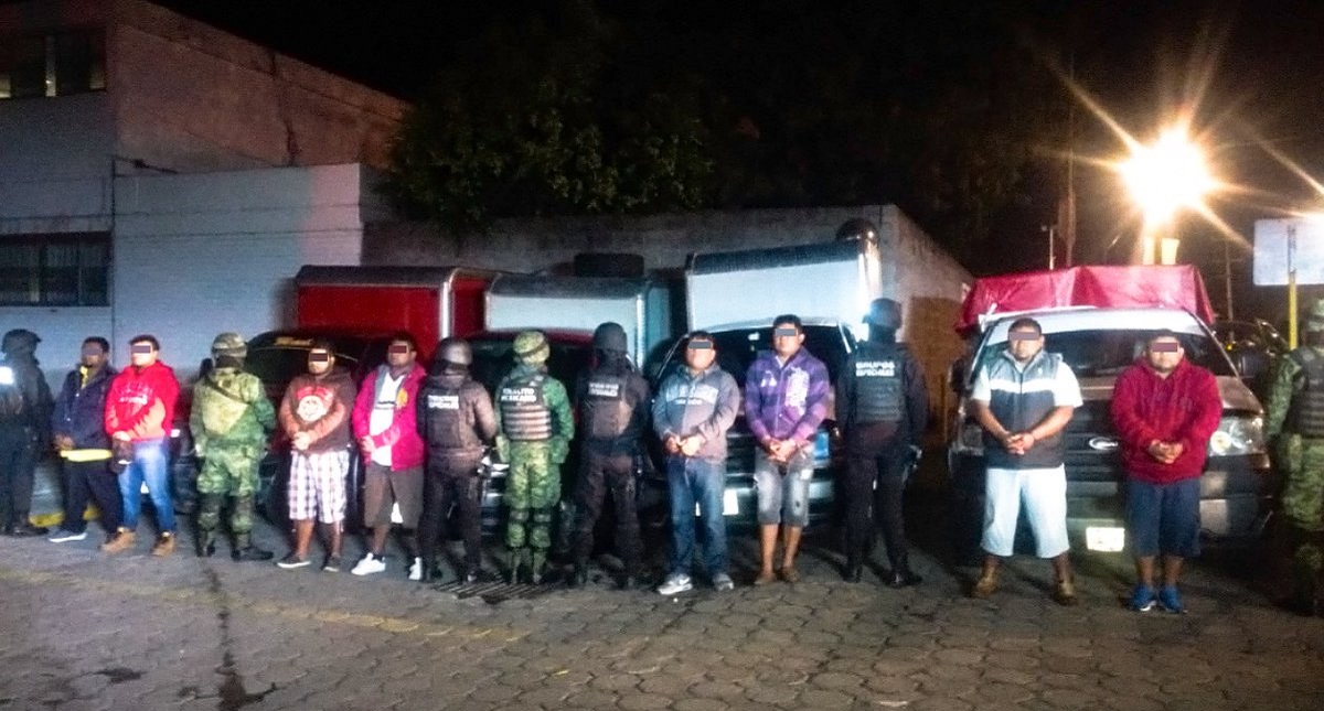 Decomisan 100 kilos de cocaína a ocho hombres en Puebla - detenidos-con-las-camionetas-en-las-que-viajaban-en-puebla