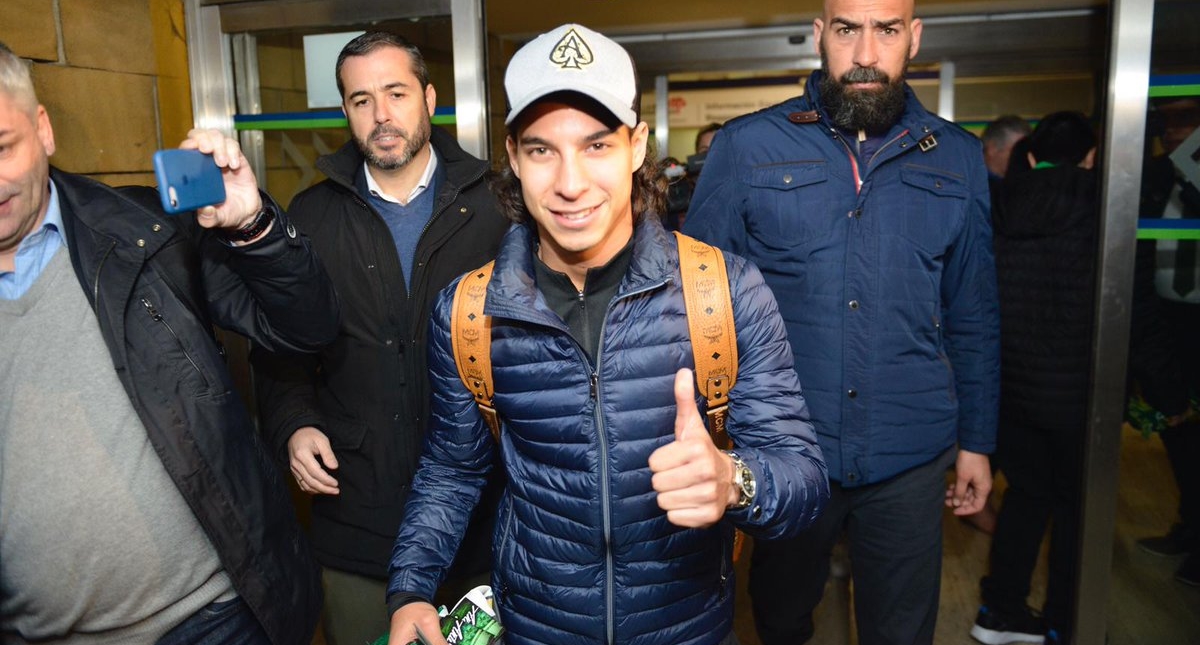 Diego Lainez supera las pruebas médicas con el Real Betis