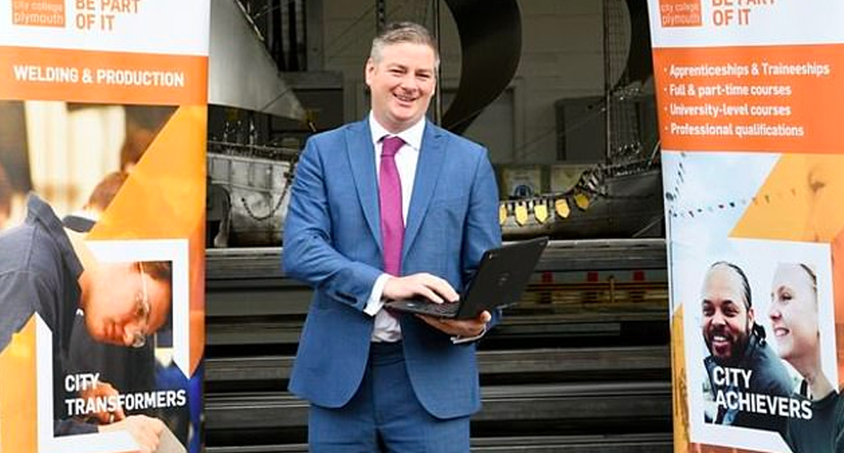 Hallan muerto a exdirector de universidad a pocos días de ser despedido