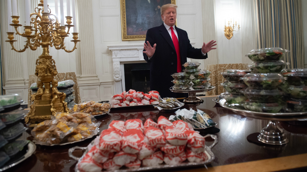 Trump pide y paga comida rápida en la Casa Blanca debido al cierre del gobierno - donald-trump-comida-2