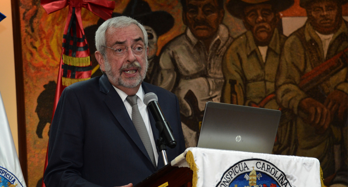 Rector de la UNAM reduce su sueldo