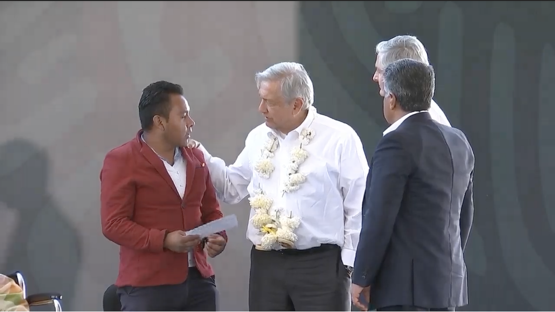 López Obrador entrega Programas de Desarrollo en Ixtlahuaca