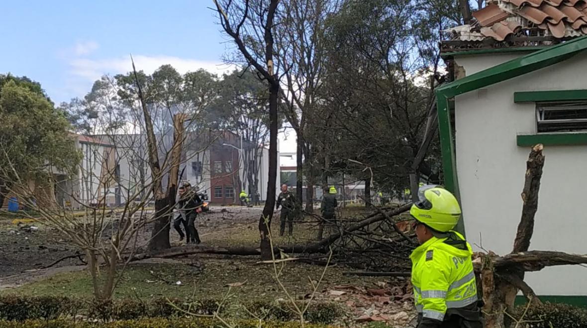 Explosión en escuela de policía en Colombia deja al menos nueve muertos - explosion-escuela-de-policia-colombia