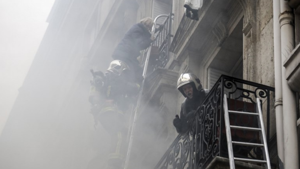 Explosión deja tres muertos en edificio de París
