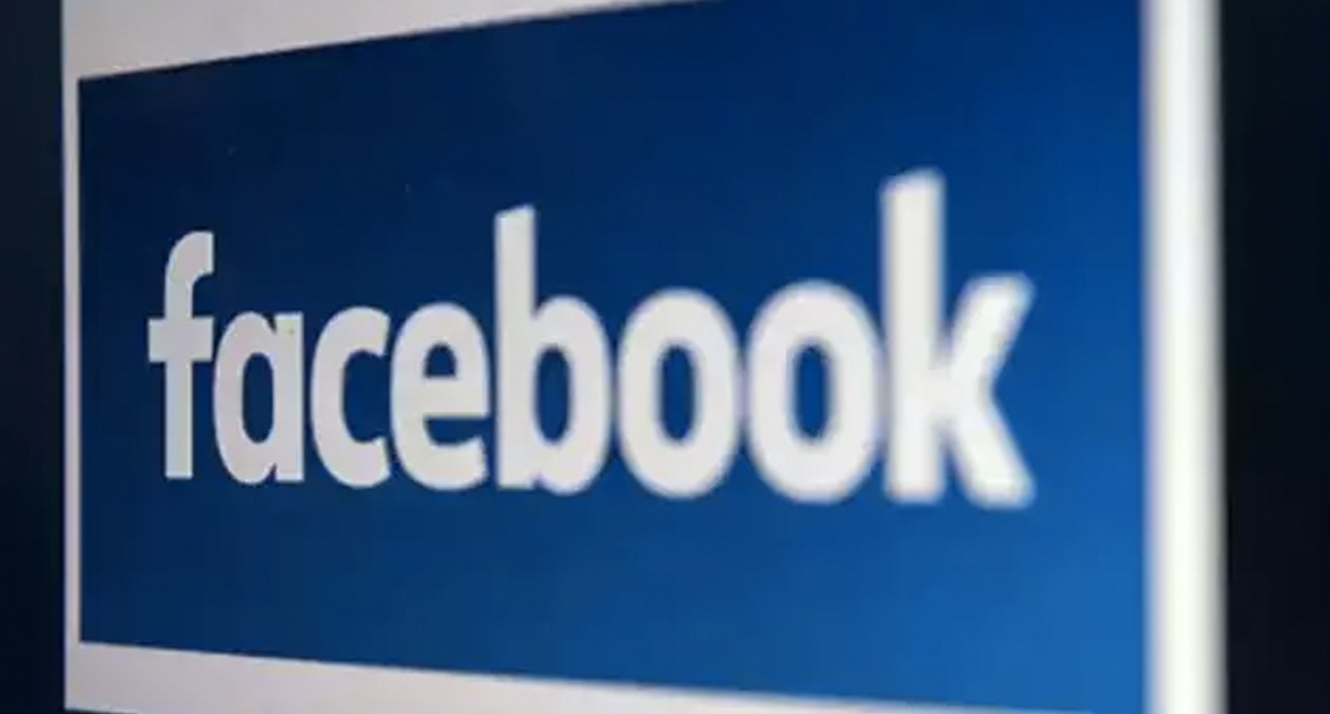 La mitad de usuarios de Facebook son falsos: excompañero de Zuckerberg