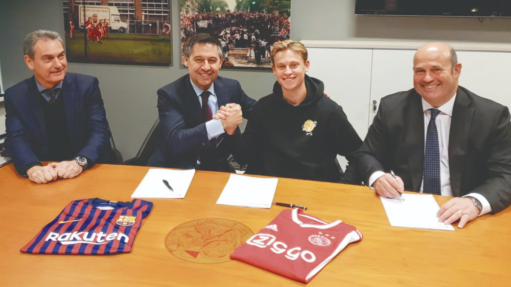 Frenkie de Jong elige al FC Barcelona