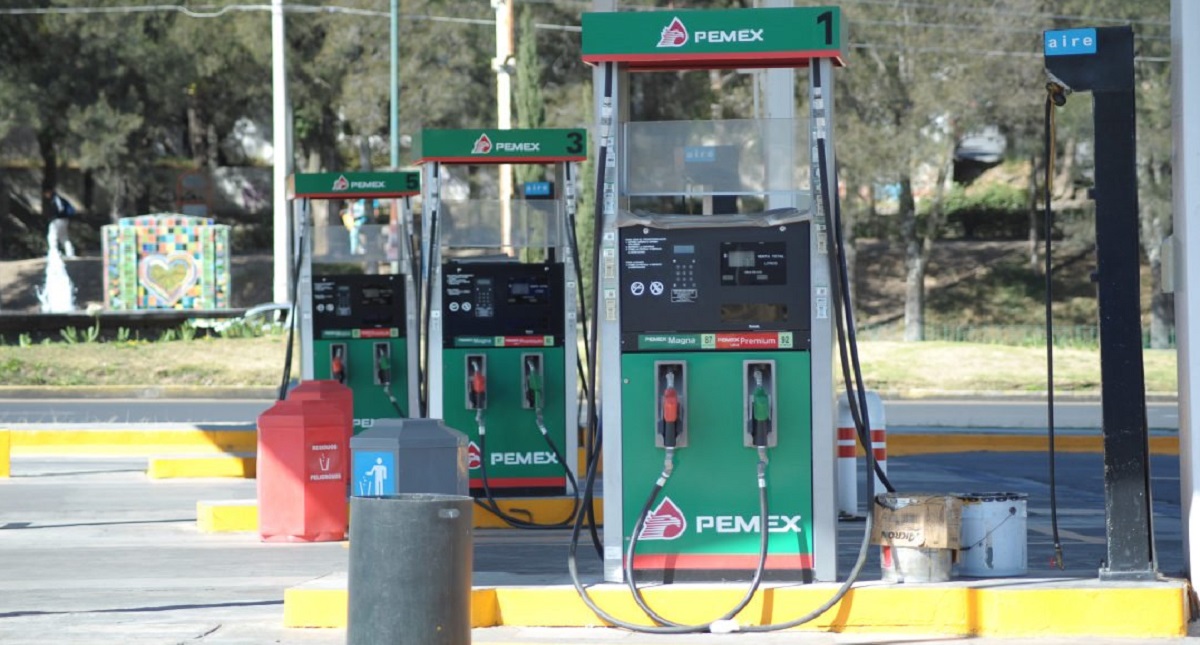 Hoy se normalizará abasto de gasolina en CDMX: AMLO