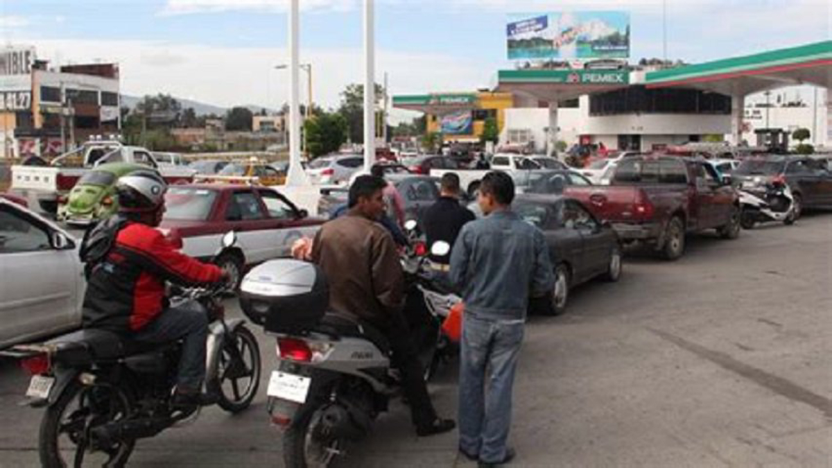 Desabasto afecta a 40 gasolineras en Ciudad de México: Sheinbaum Desabasto afecta a 40 gasolineras en Ciudad de México: Sheinbaum