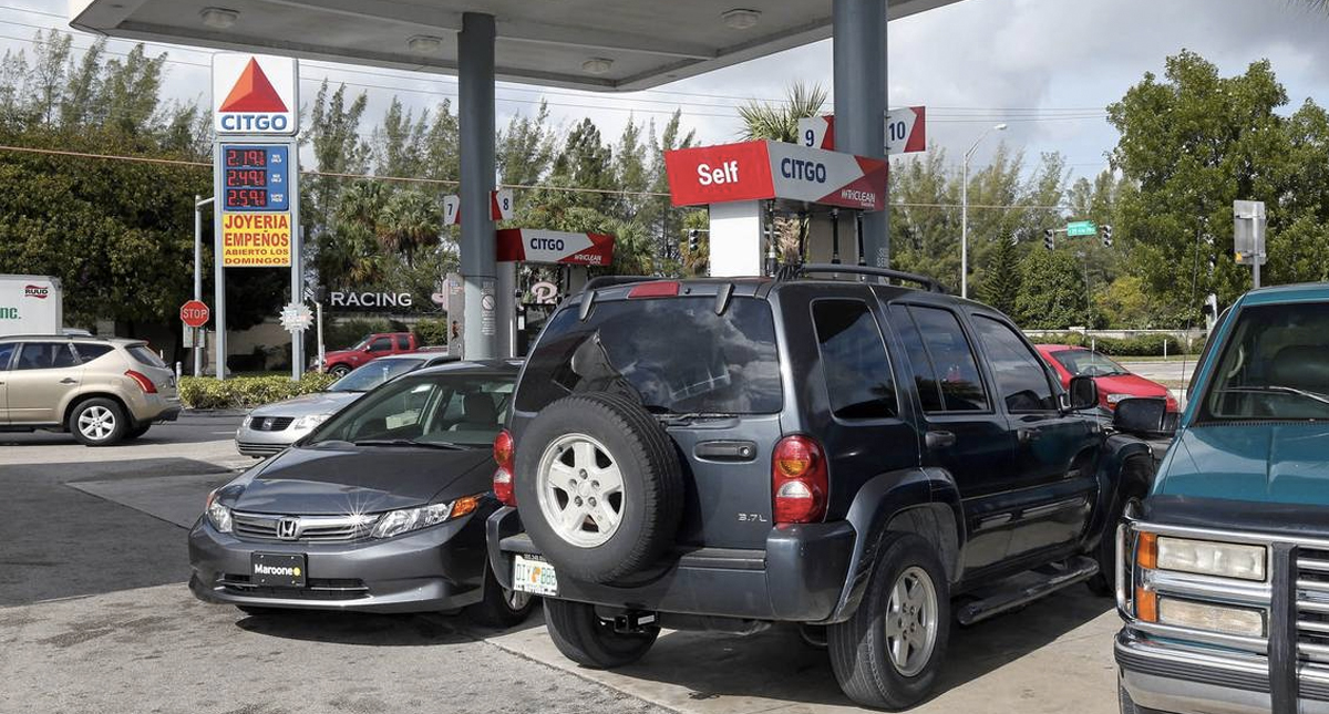 Policía de Florida realiza operativo contra clonación de tarjetas