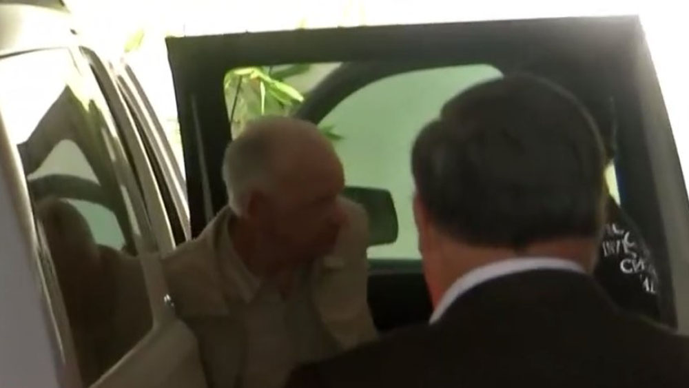 Granier llega a su casa para cumplir arraigo domiciliario