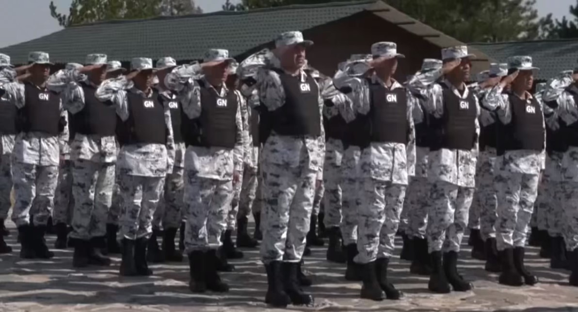 AMLO defiende convocatoria para Guardia Nacional aún sin aprobación AMLO defiende convocatoria para Guardia Nacional aún sin aprobación