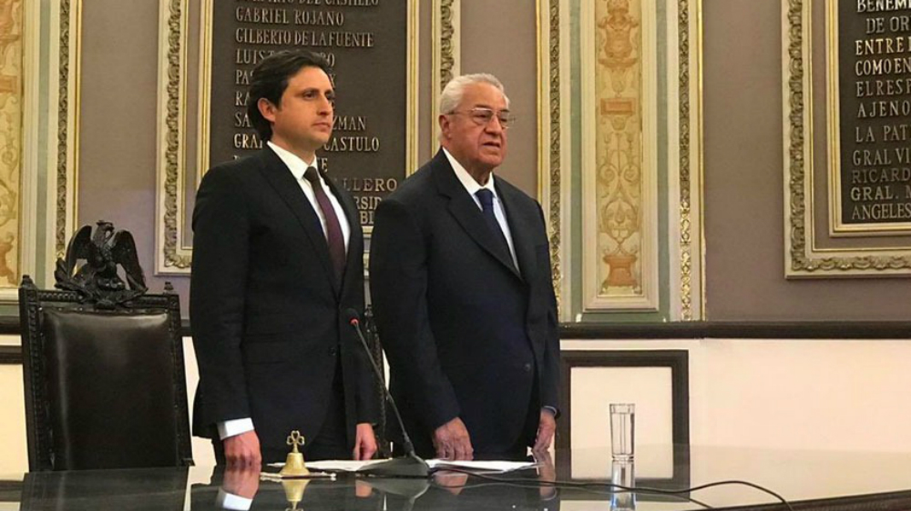 Guillermo Pacheco rinde protesta como gobernador interino de Puebla