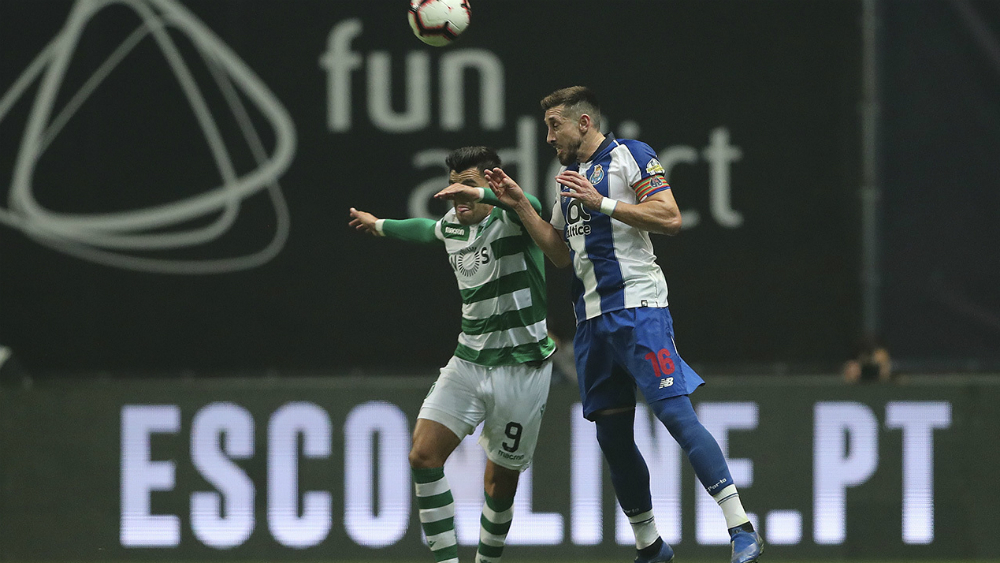Herrera y ‘Tecatito’ Corona pierden final de Copa de la Liga con el Porto