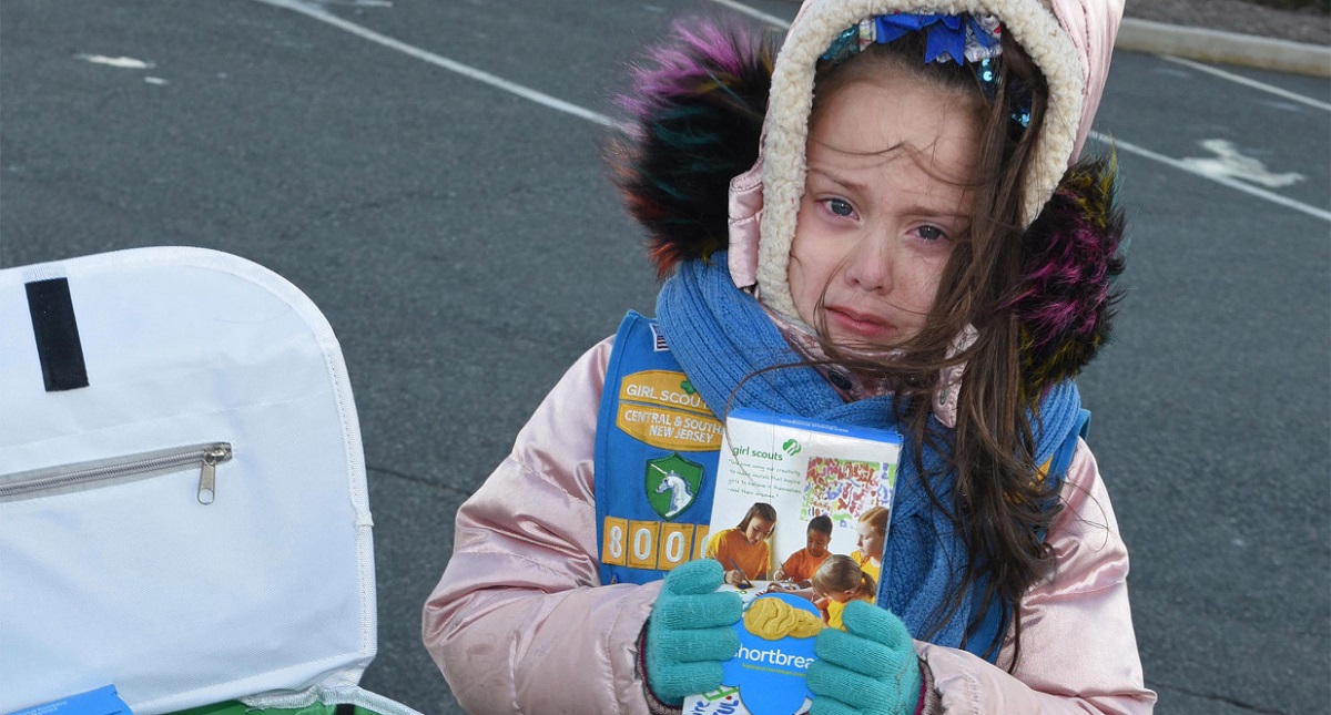 Madre habría mentido sobre robo a niñas exploradoras en New Jersey - hija-de-jessica-medina-llorando-por-el-robo