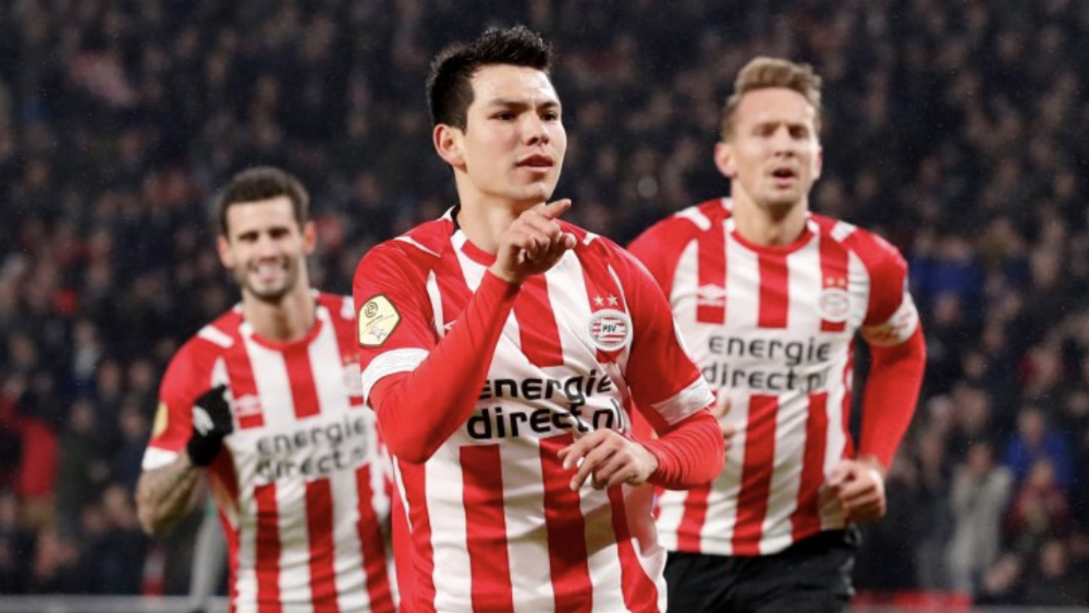Gana el PSV con doblete del ‘Chucky’ Lozano, quien salió lesionado