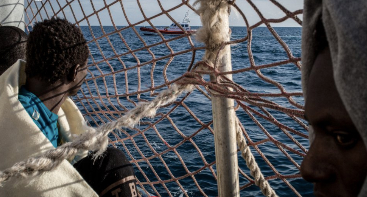 Holanda no recibirá a migrantes que se encuentran en barco