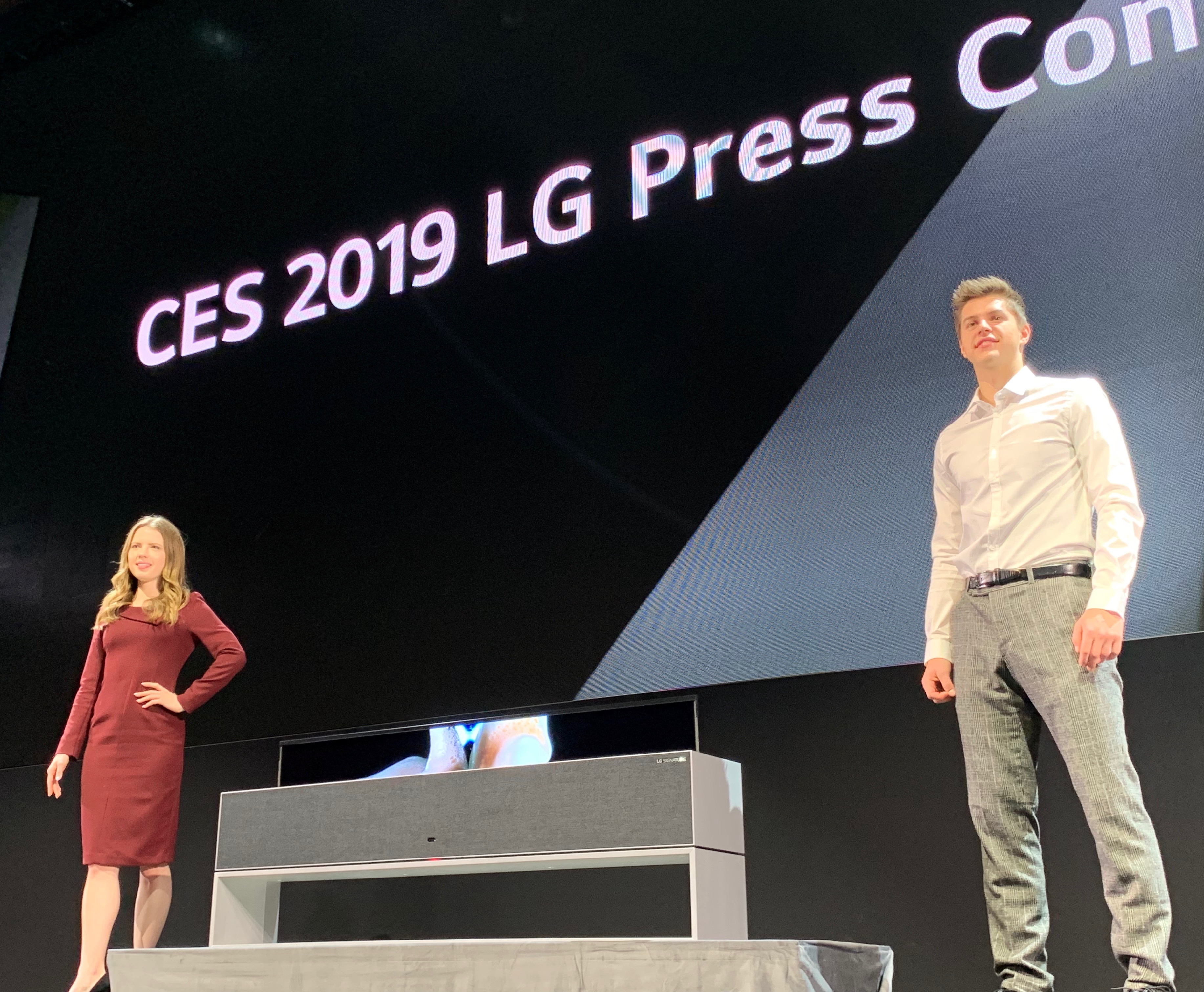 LG lanza el primer televisor OLED enrollable del mercado - img-0130