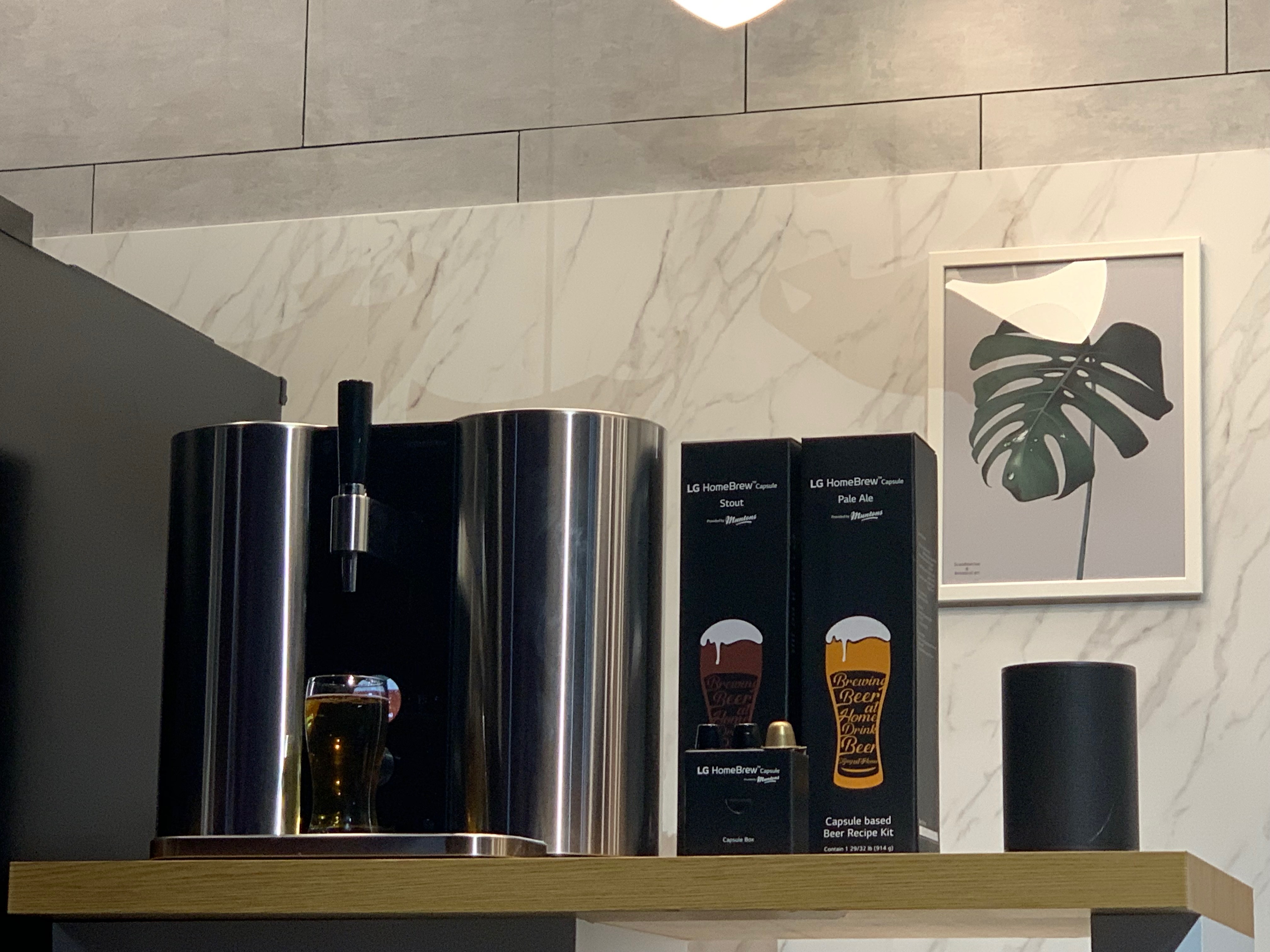 Presentan máquina para elaborar cerveza artesanal en casa - img-0134