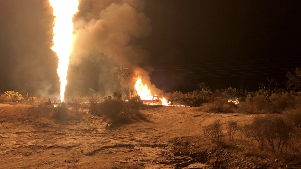 Controlan incendio en ducto de Pemex en Hidalgo