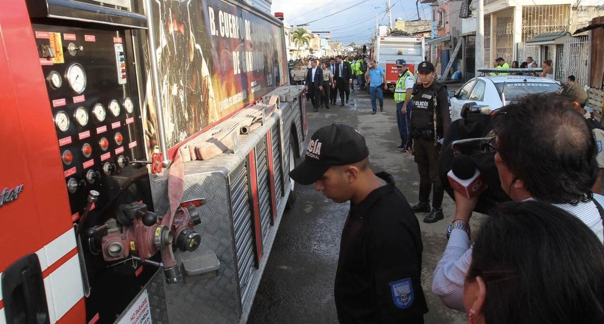 Incendio en clínica de Ecuador deja 18 muertos