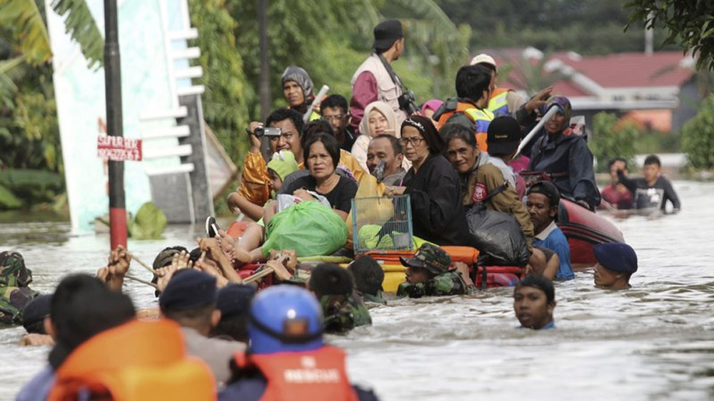 Inundaciones dejan 59 muertos en Indonesia