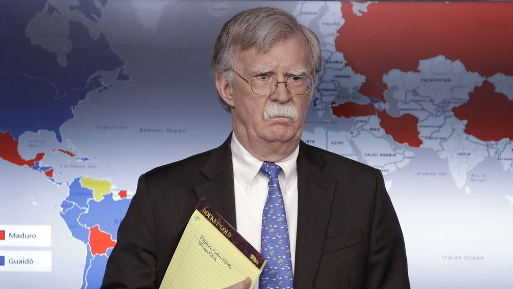 Intriga apunte sobre soldados en Colombia en libreta de Bolton