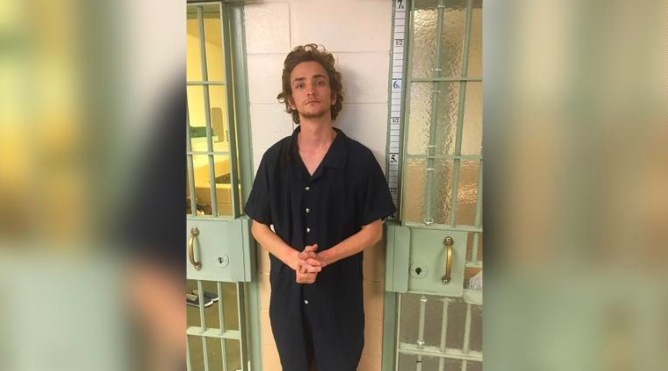 Detienen a joven por asesinar a su novia y sus padres en Luisiana - joven-ue-asesino-a-su-novia