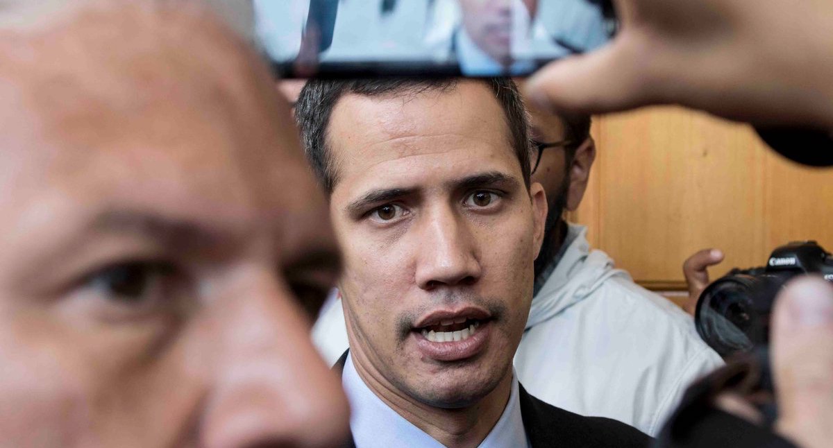 Fiscal de Venezuela pide medidas cautelares contra Juan Guaidó