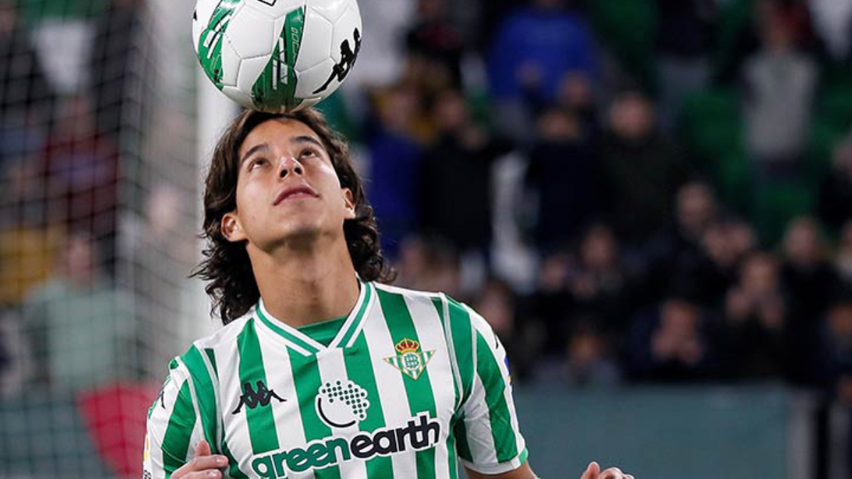 La historia detrás del cambio de número de Lainez