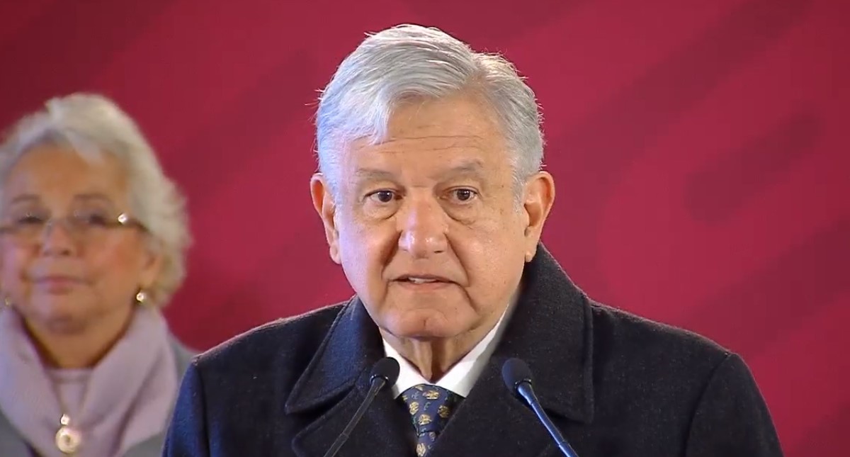 Estrategia contra el robo de combustible permite ahorro de 2 mil 500 mdp - lopez-obrador-en-conferencia-martes-8-de-enero