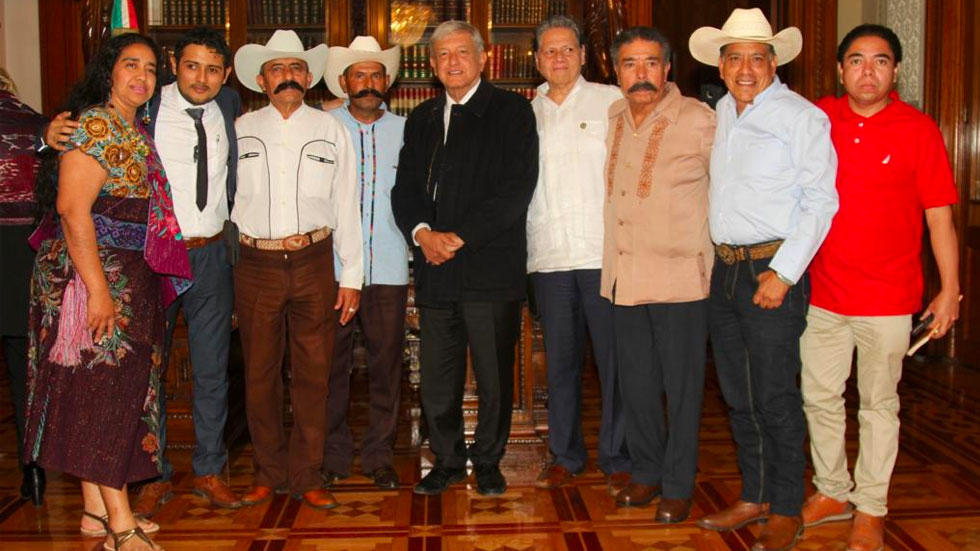 López Obrador se reúne con familiares de Emiliano Zapata