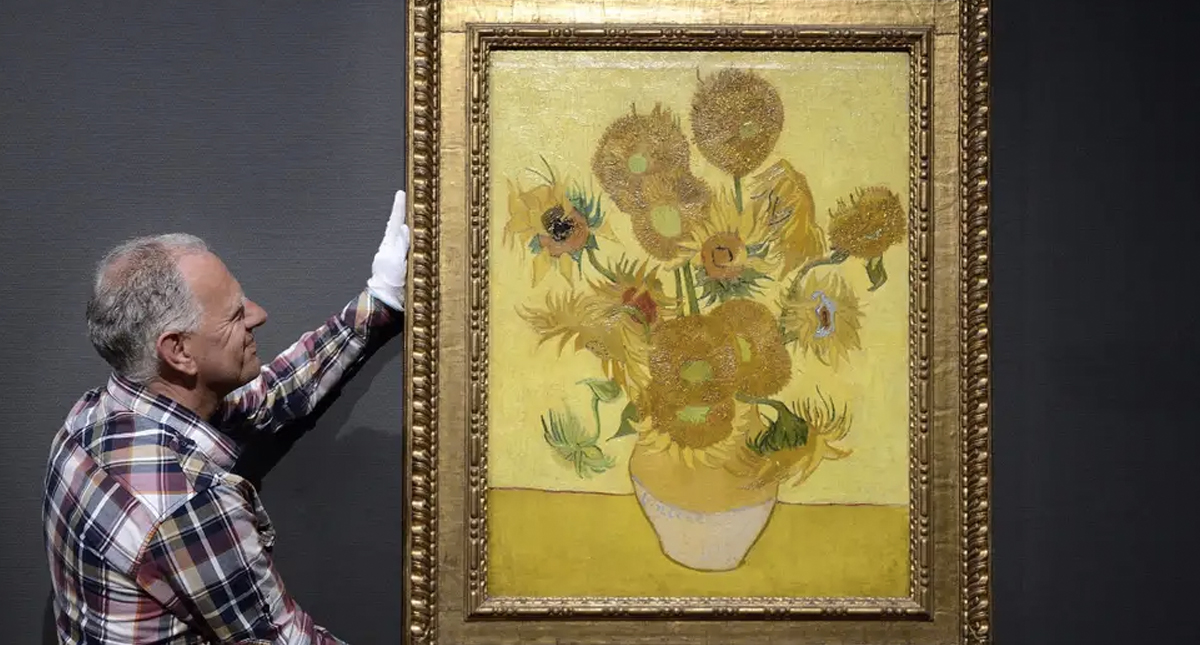 Restaurarán ‘Los Girasoles’ de Van Gogh