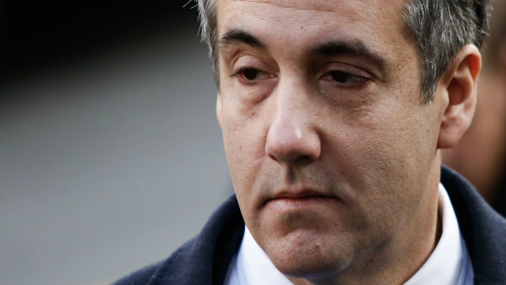 Cohen llama a Trump “racista” y “estafador” en testimonio