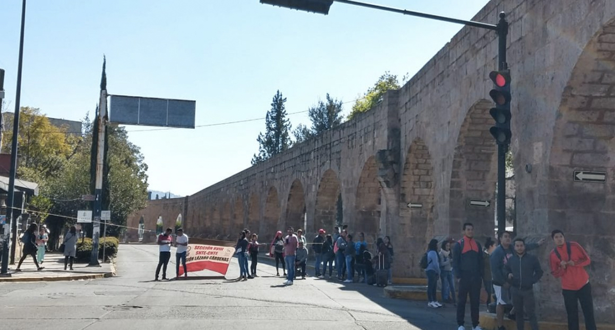 Pese a descuentos, CNTE no retirará bloqueos en Michoacán