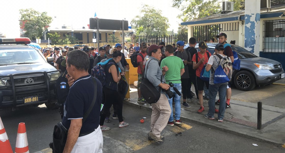 Arriba primer grupo de migrantes a la frontera sur de México - migrantes-chiapas