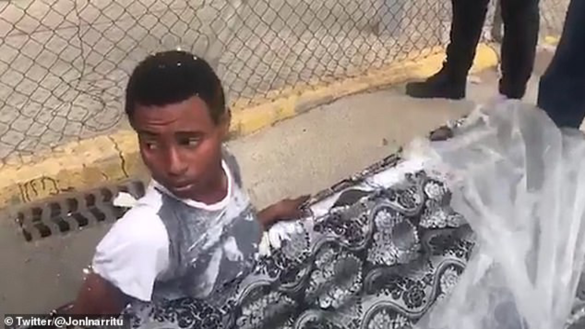 #Video Migrantes se esconden en colchones para llegar a Europa