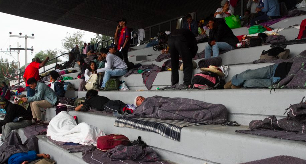 Más de mil migrantes llegan al estadio Jesús Martínez “Palillo”