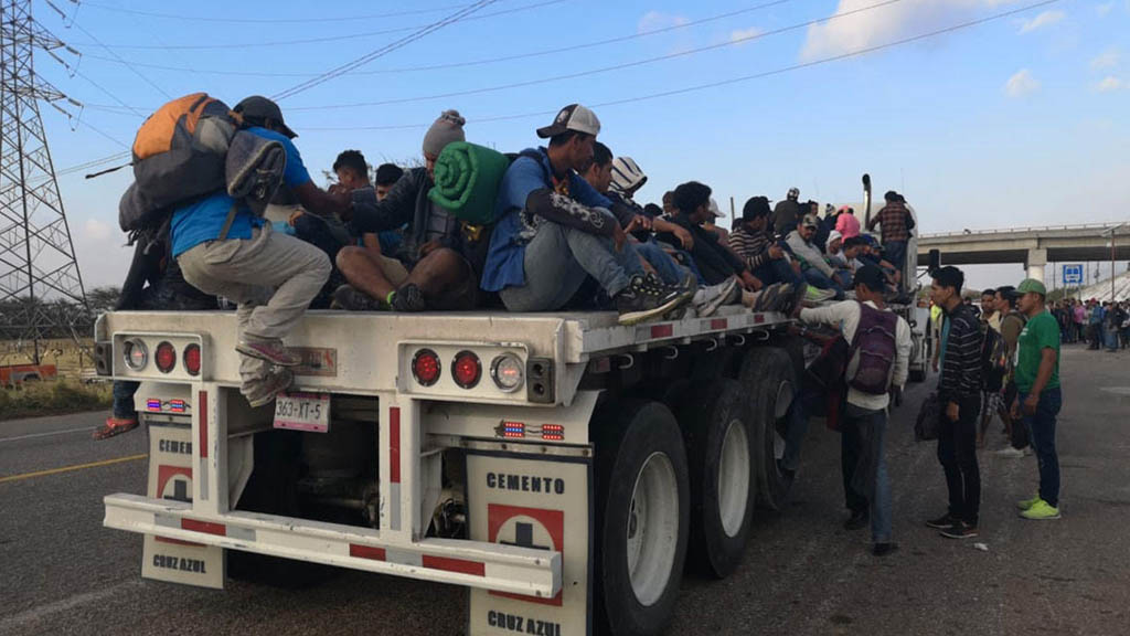 Segob advierte llegada de 'caravana madre' a México - migrantes-oaxaca-caravana-3