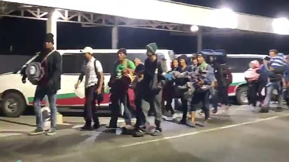 Centroamericanos siguen camino hacia EE.UU.