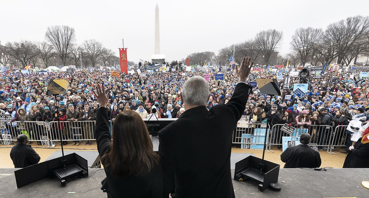 Trump y Pence apoyan marcha contra el aborto en Washington