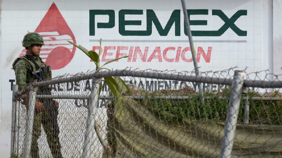 Sedena y Semar custodian refinerías y terminales en ocho estados