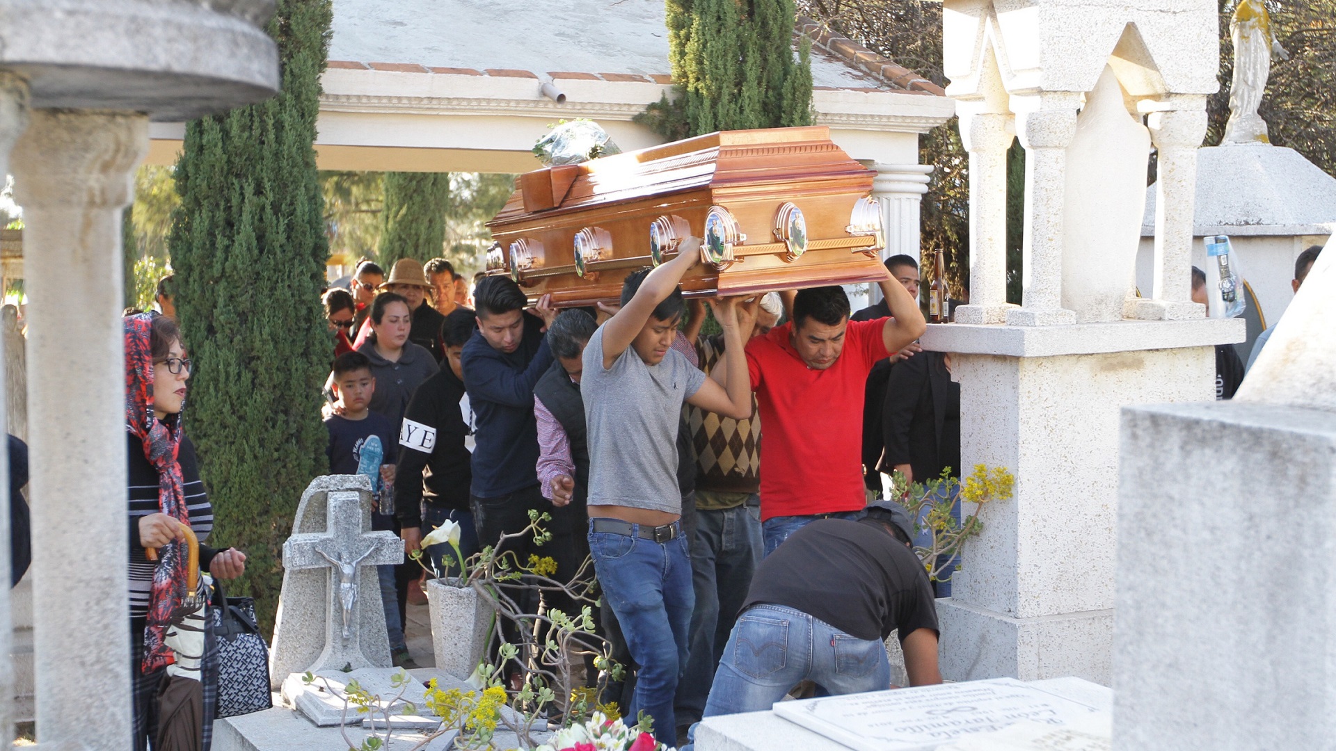 Aumenta a 93 cifra de muertos por explosión de Tlahuelilpan