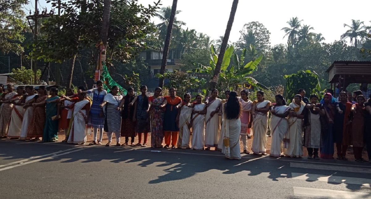 Erigen "muro de mujeres" en India por igualdad de género - muro-de-mujeres-2