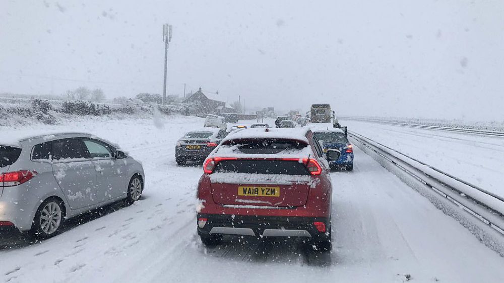 Caos en Reino Unido por nevadas y fuertes vientos - nevadas-reino-unido-a30-2