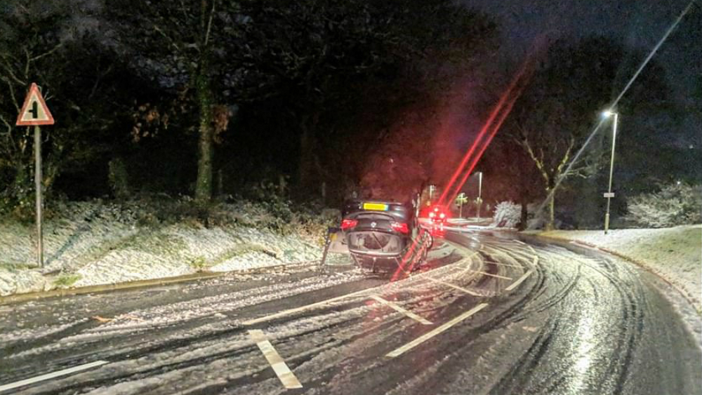 Caos en Reino Unido por nevadas y fuertes vientos - nevadas-reino-unido-a30-3