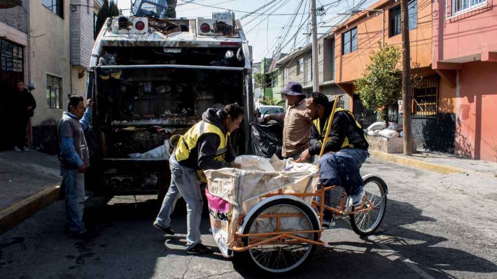 Recogerán basura en Neza con triciclos ante contingencia de combustible