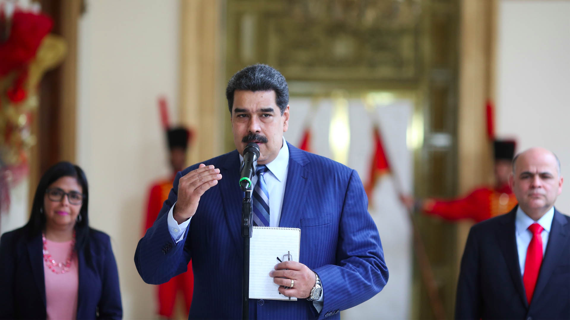 Nicolás Maduro advierte que hará respetar su mandato
