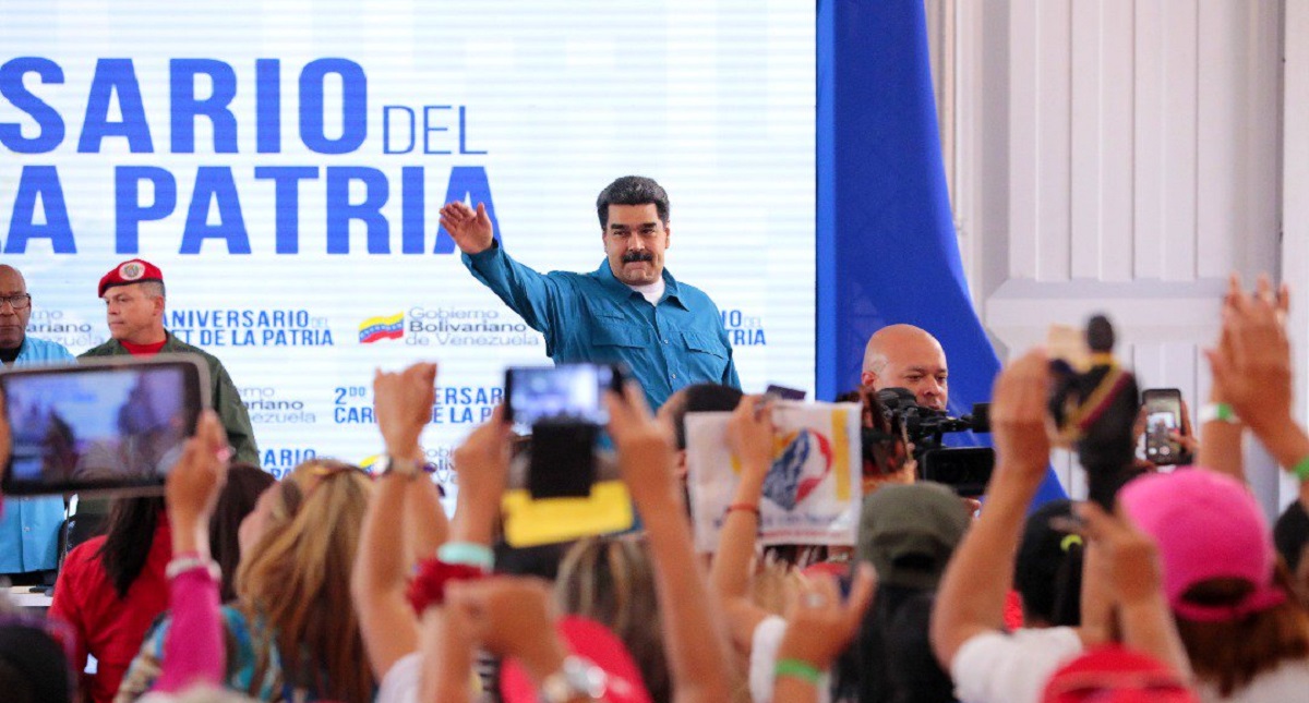 Maduro denuncia que “el imperio quiere violencia” en Venezuela