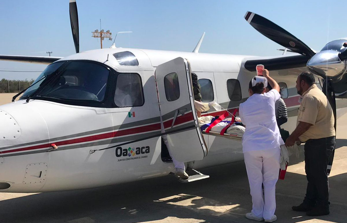 Trasladan a hospital de la Ciudad de México a niña herida por bala perdida en Oaxaca Trasladan a hospital de la Ciudad de México a niña herida por bala perdida en Oaxaca